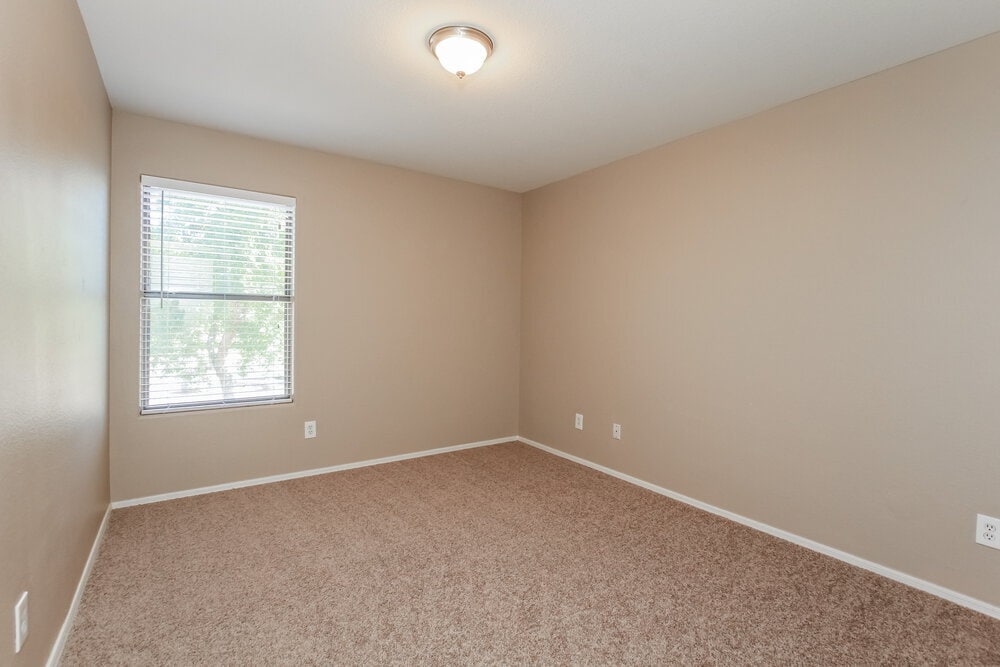 Building Photo - 2609 N 128th Dr