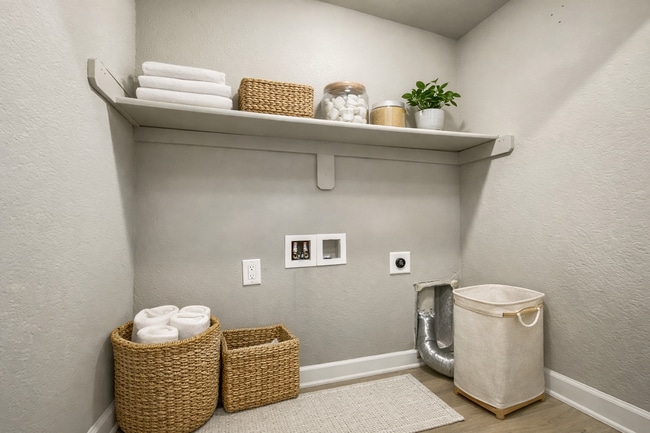 Building Photo - Updated 3-Bed, 2-Bath Ranch Townhome with Garage in Blue Springs