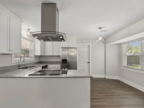 Building Photo - 516 Camellia Dr