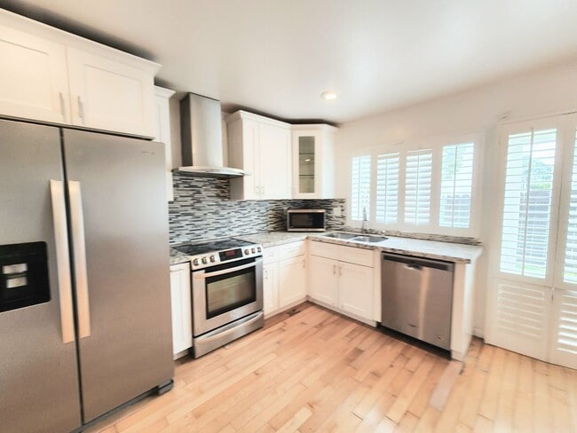 Building Photo - Updated 4 bedroom home