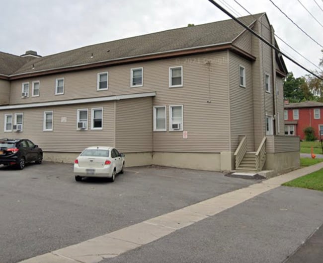Building Photo - 49 Tappan St
