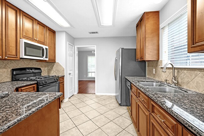 Building Photo - 3102 Millers Oak Ln