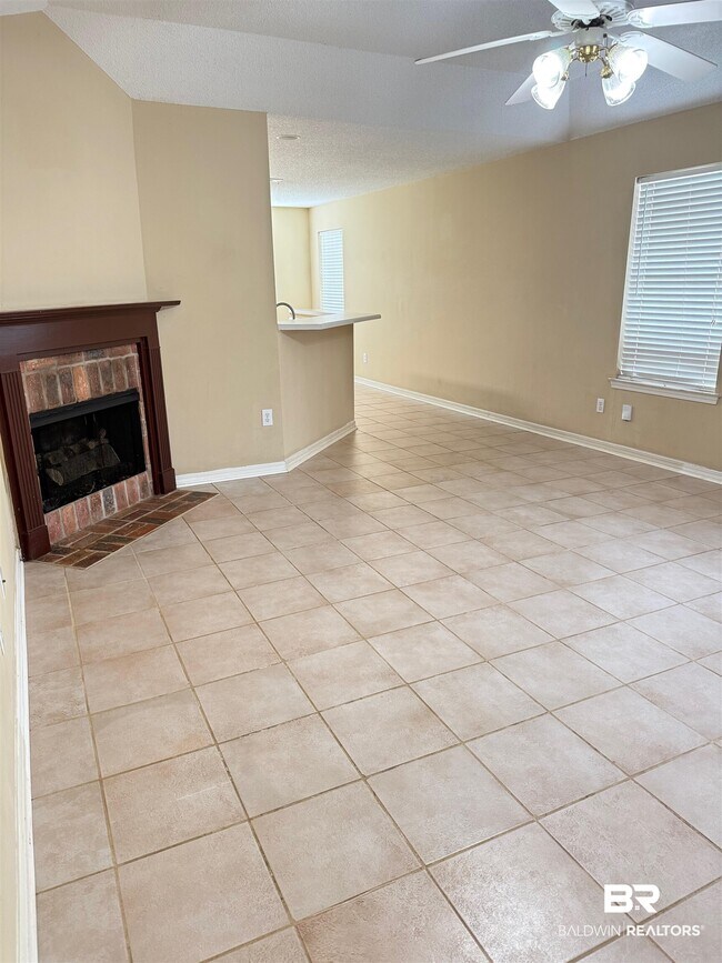 Building Photo - 406 Belle Chase Ct N