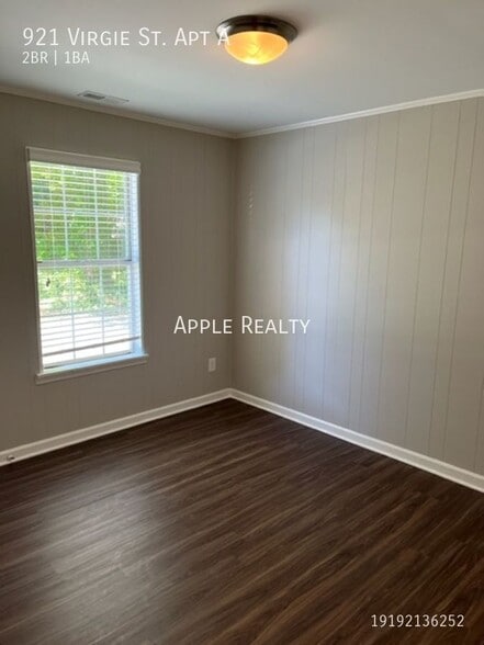 Building Photo - 921 Virgie St