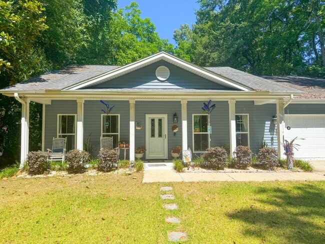 Primary Photo - 360 Heidels Way