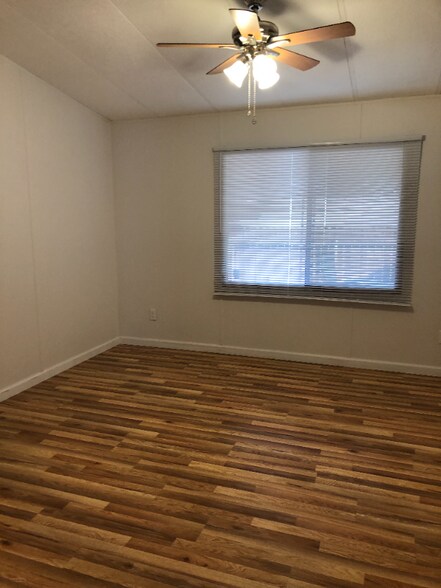 Building Photo - 32545 Westchester Dr