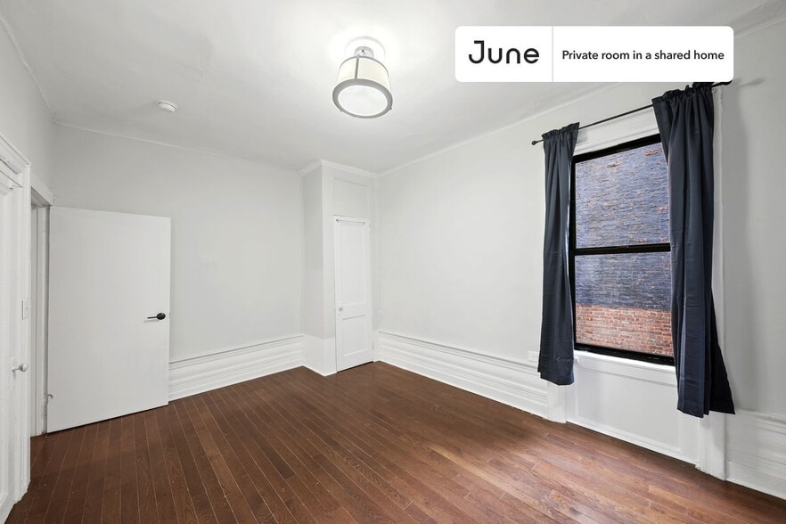 Building Photo - Room in Shared 3 bed/1 bath home in Hamilton Heights