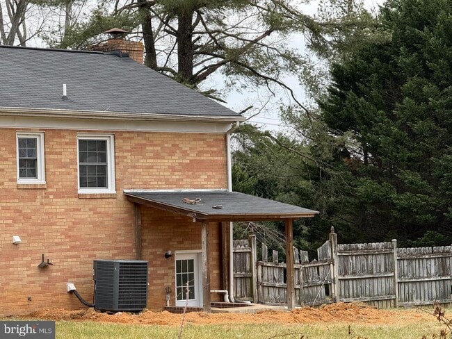 Building Photo - 4032 Olley Ln