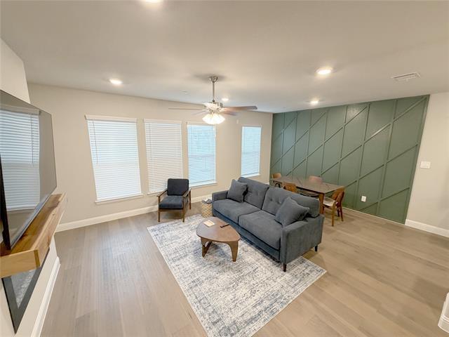 Building Photo - 328 Greenhouse Dr