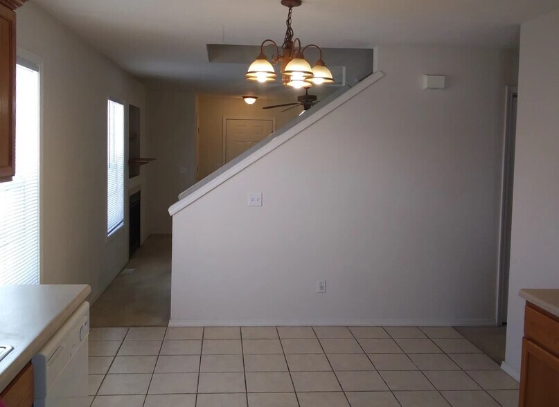 Dining Area - 1355 E Norton Rd