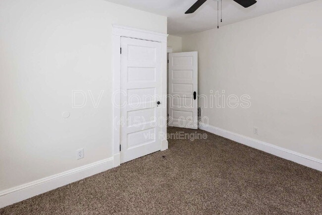 Building Photo - 3971 E 71st St