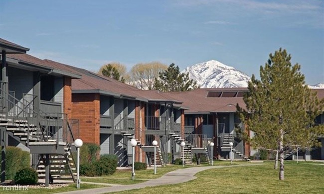 Primary Photo - 820 W Timber Creek Way