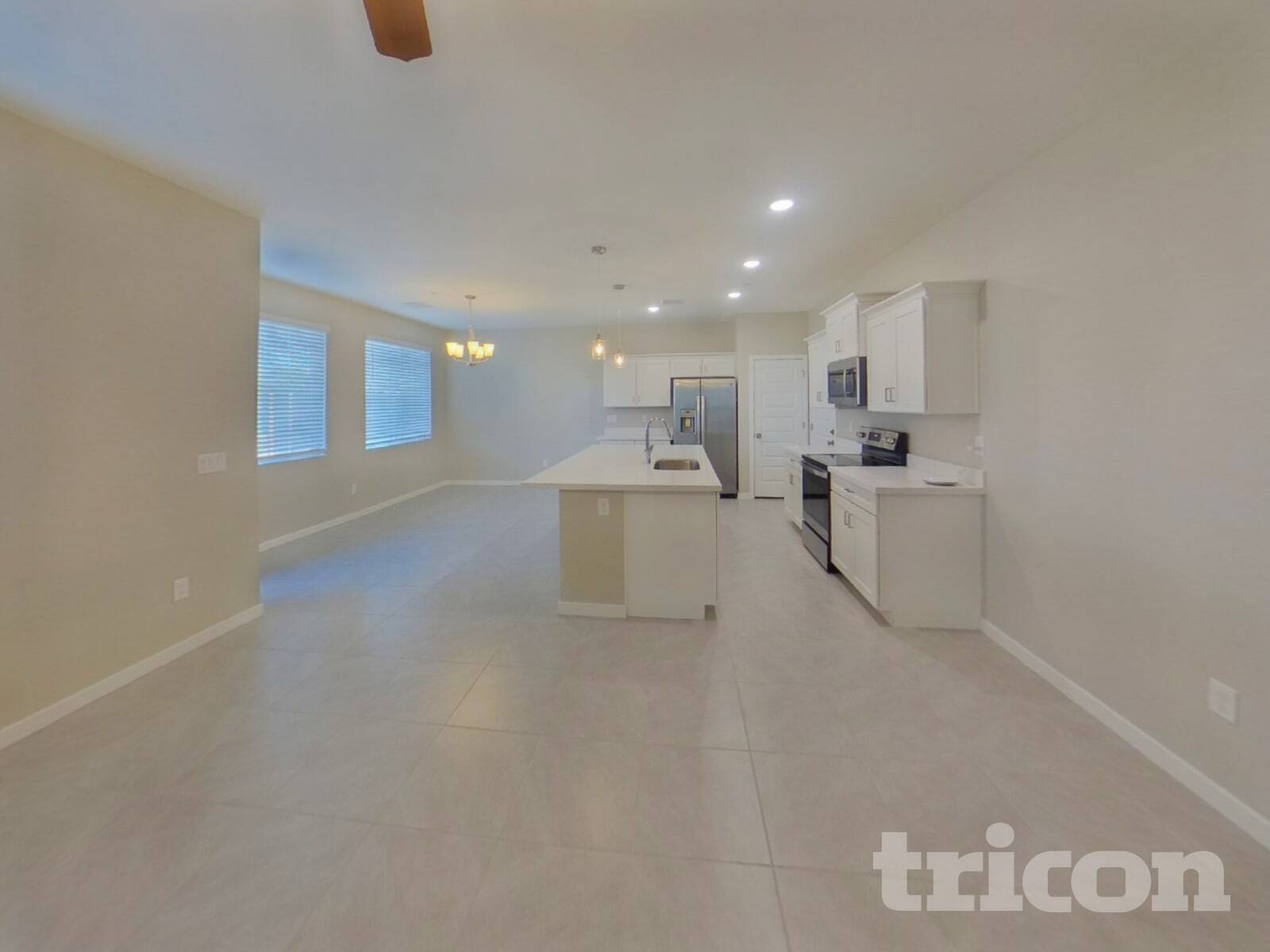 Building Photo - 1318 N Parkcrest