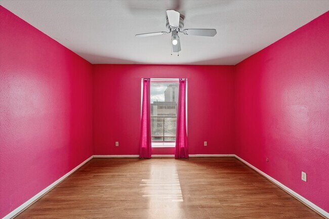 Building Photo - 8517 Hearth Dr