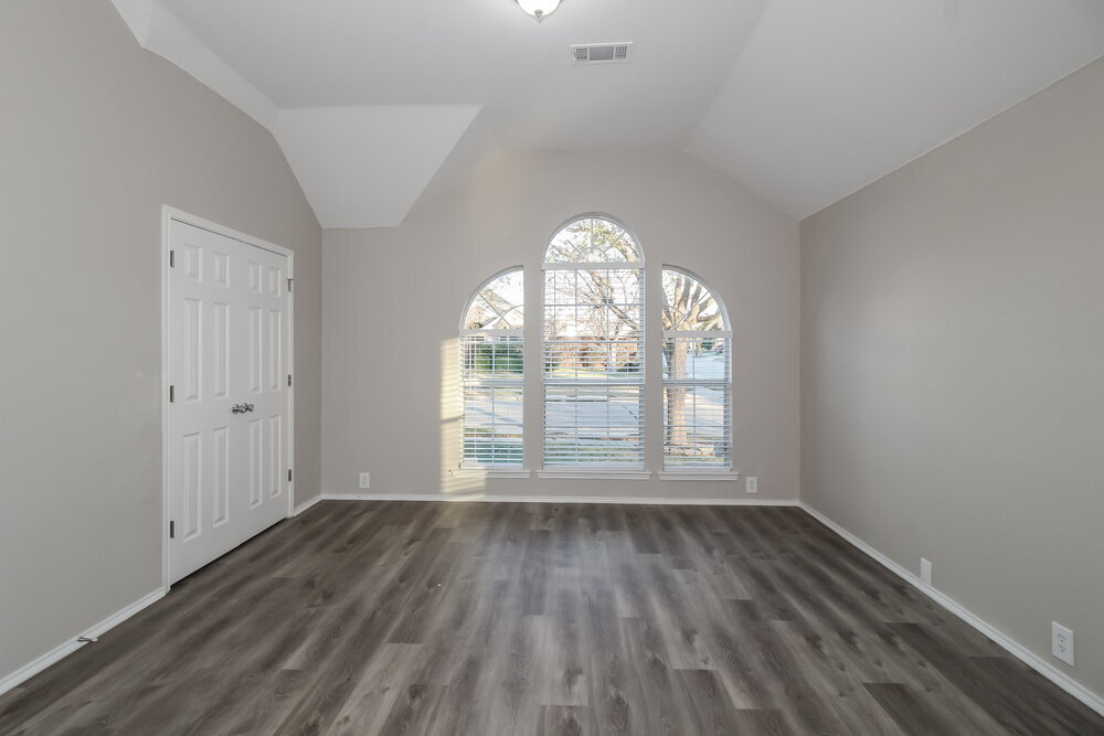 Building Photo - 2716 Stallion Dr