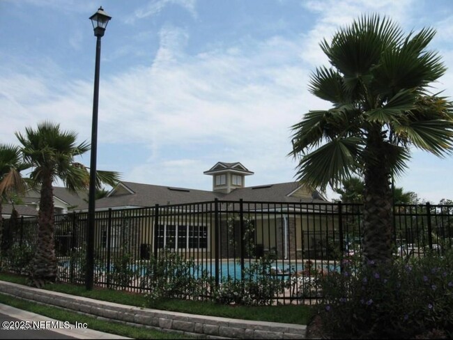 Building Photo - 8204 White Falls Blvd