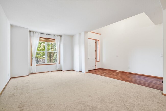 Building Photo - Spacious 5-Bed Bethany Home with Solar, A/C & Private Wooded Setting — Available Now!