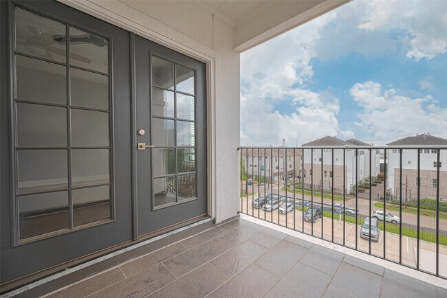 Building Photo - 4318 Center St