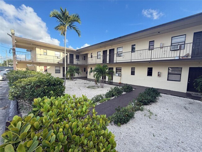 Primary Photo - 3330 NW 48th Terrace