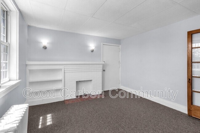 Building Photo - 8 E Depew Ave