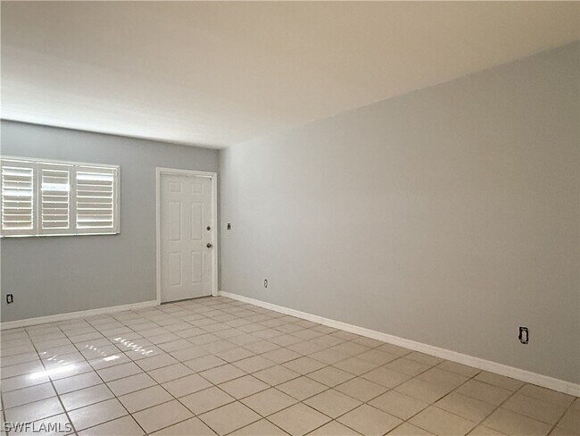 Building Photo - 10101 Sandy Hollow Ln