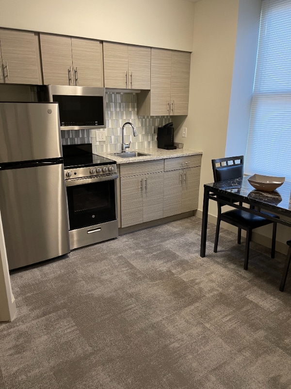 Building Photo - 1417 W9th St