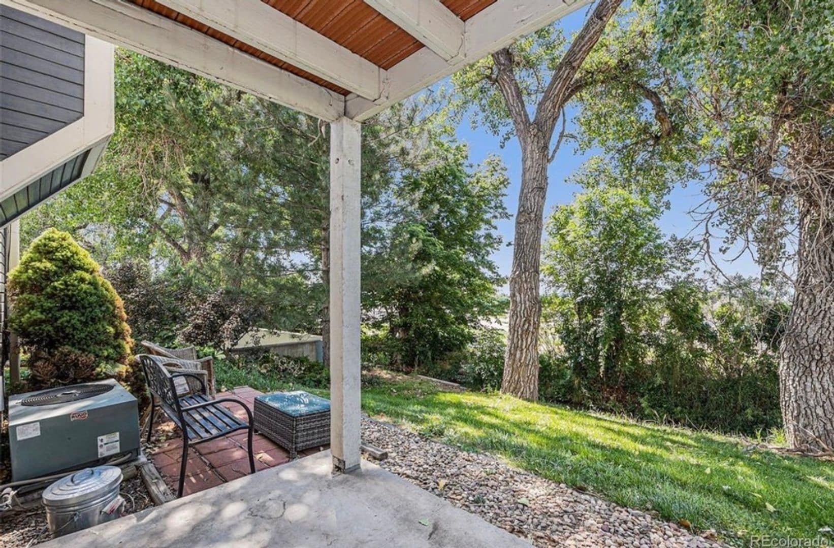 Building Photo - 2420 W 82nd Pl