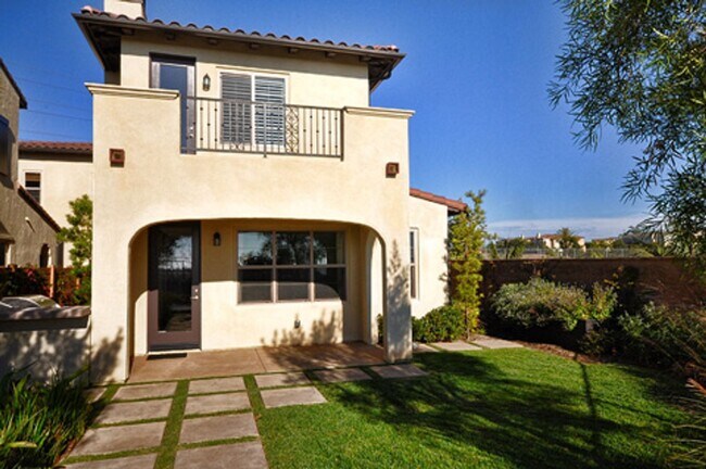 Building Photo - 3BD Home with Amazing Panoramic Ocean Views!