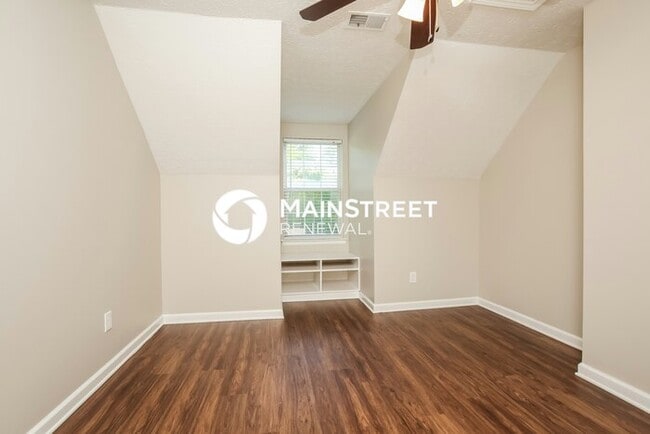 Building Photo - 3 Bedroom Pet-Friendly Home in Goodlettsville, TN with Main Street Renewal