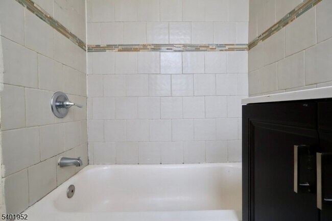 Building Photo - 292 S 8th St