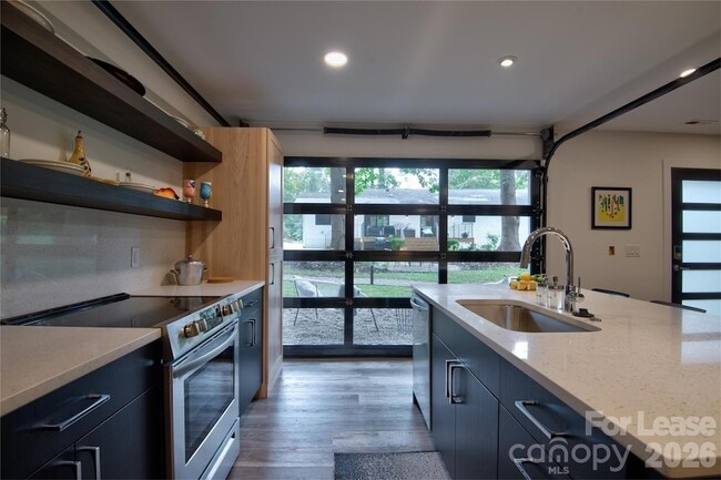 Building Photo - 3945 Rockfern Rd