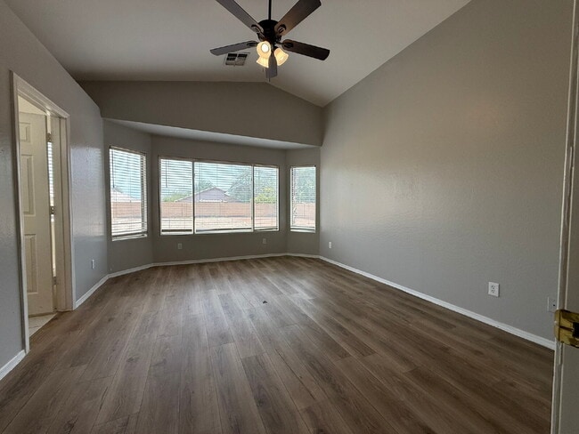 Building Photo - Spacious 4-Bedroom Home with Large Backyar...