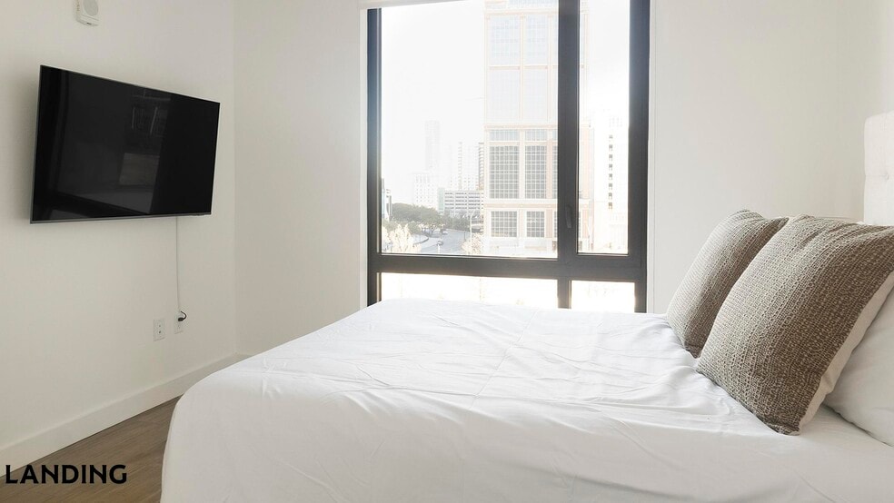 Building Photo - 1007 S Mint St