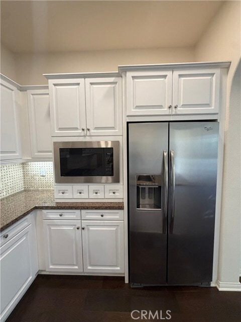 Building Photo - 15 Galan St