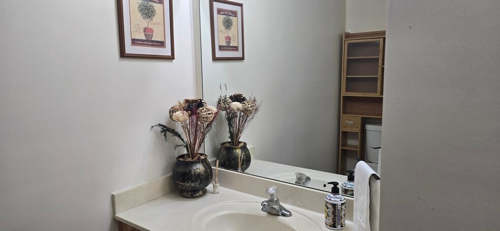 Building Photo - 16856 Timber Crossing Rd