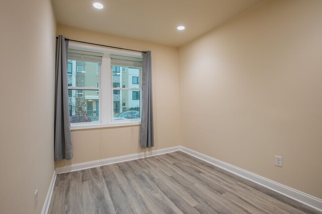 Building Photo - Amazing 2 BR/1 BA Apartment in Trinidad!