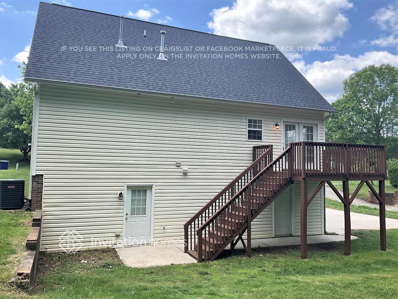 Building Photo - 2741 Bridgeport Dr