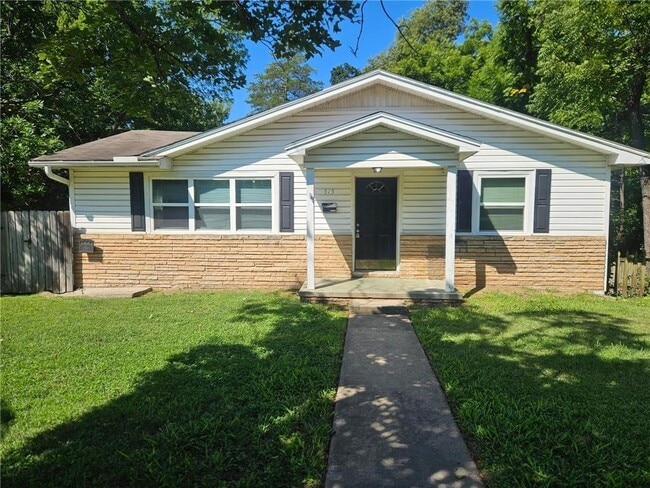 Building Photo - 515 S Duncan Ave