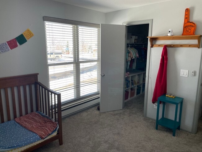 Building Photo - 1144 Maple Dr