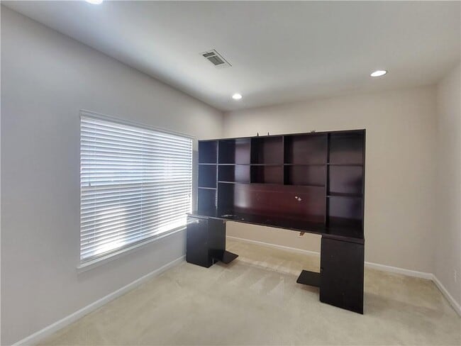 Building Photo - 5295 Rustic Ct