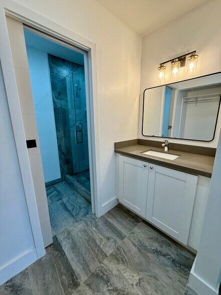 Building Photo - 13705 SW 91st Ct