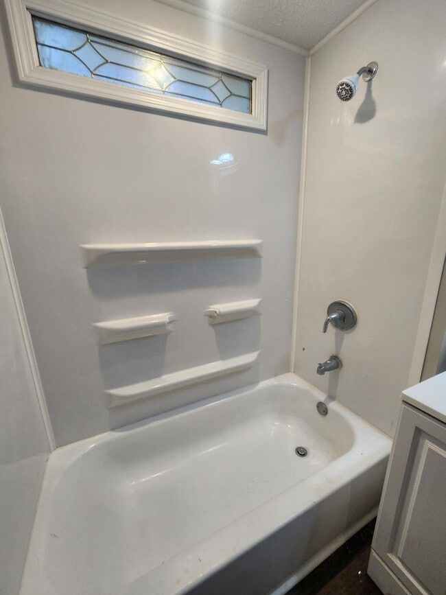 Building Photo - *COMING SOON -Spacious 3 Bedroom Duplex Ne...