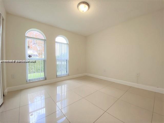Building Photo - 400 Majorca Ave