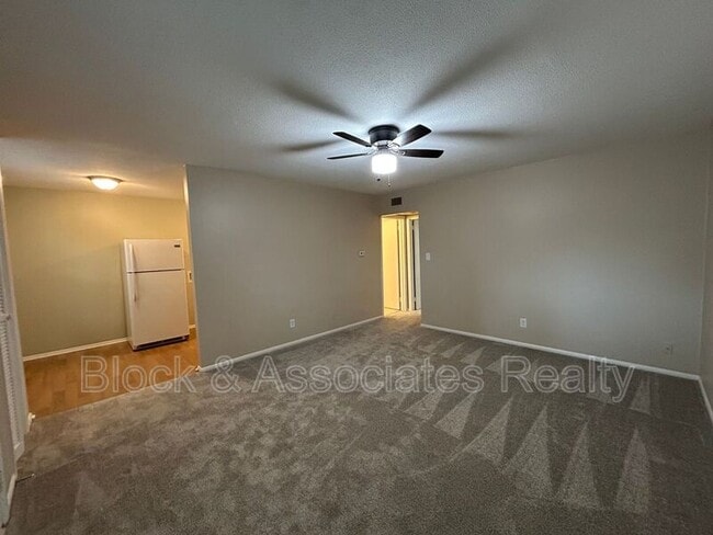 Building Photo - 3816 Country Club Rd