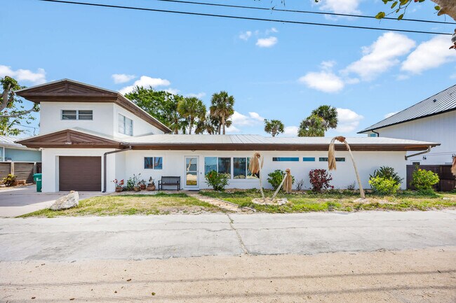 Building Photo - 11560 Dragon Point Dr