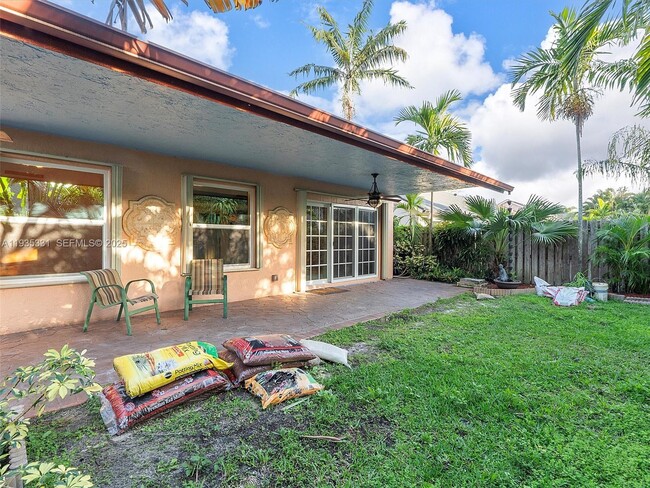 Building Photo - 931 SW 150th Ave