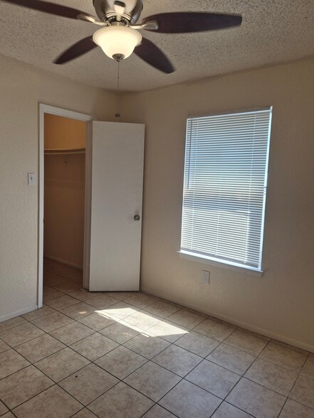 Building Photo - 3712 Hulen Park Cir
