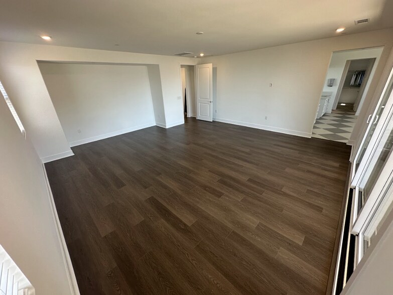 Building Photo - 24392 Calle La Roca