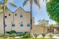 Building Photo - 14256 Victory Blvd