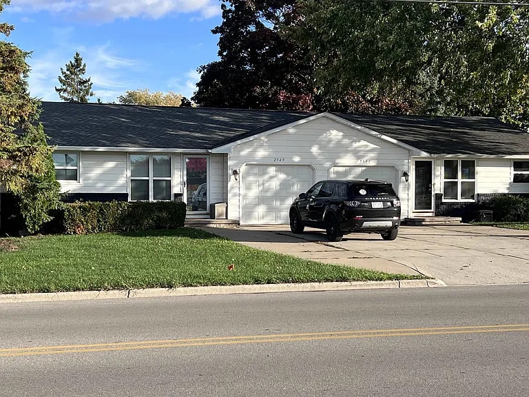 Building Photo - 2549 Babcock Rd